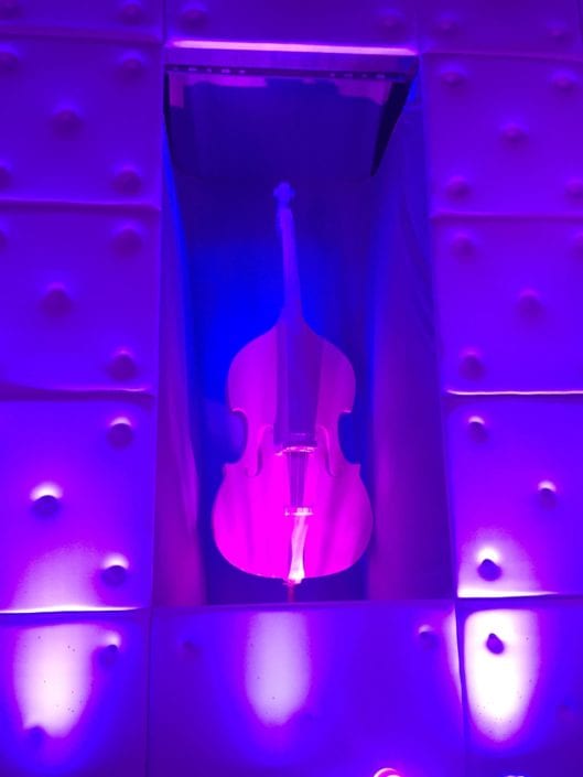 Contrebasse factice objet factice contrebasse