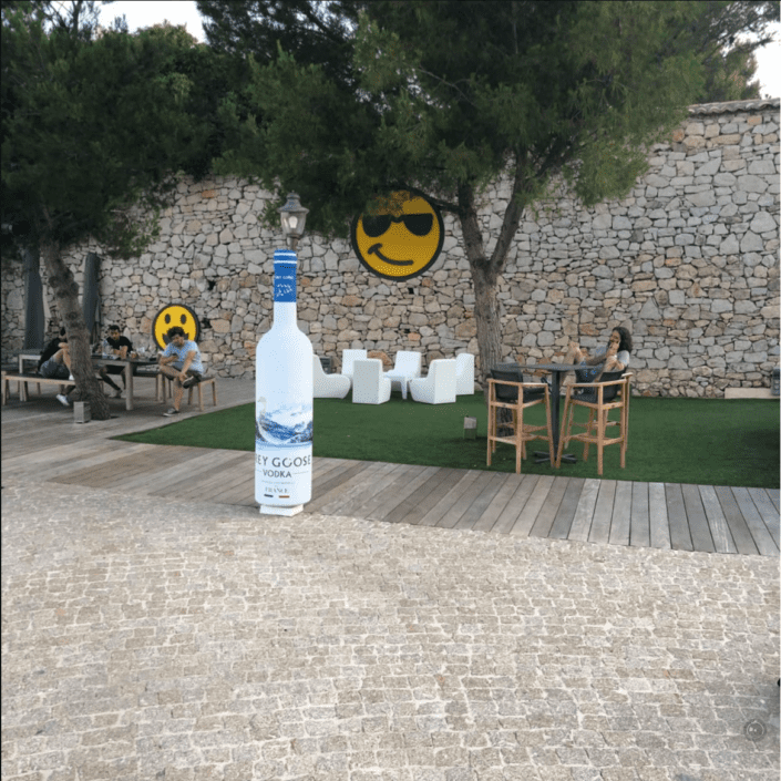 mini-Bouteille Vodka objet-sur-dimensionne-bouteile-factice-vodka